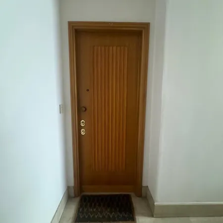 Casa Dante Vicino Metropolitana *