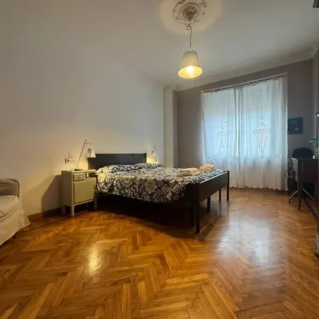 Casa Dante Vicino Metropolitana