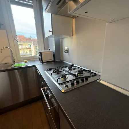 Casa Dante Vicino Metropolitana