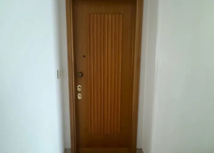 Casa Dante Vicino Metropolitana *