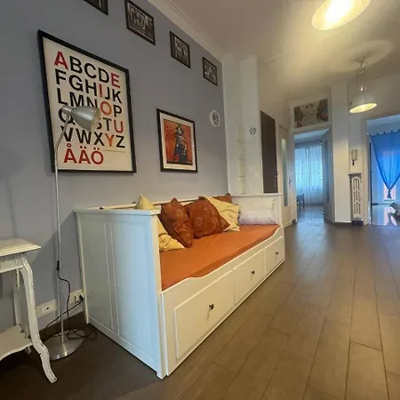 Casa Dante Vicino Metropolitana Turyn