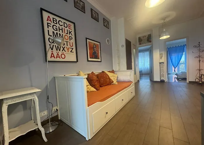 Casa Dante Vicino Metropolitana Turín